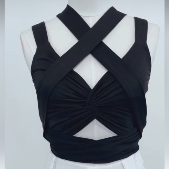 NWT Cotton Candy LA Elegant Black Convertible Tie Crop Top. Size Small - Picture 4 of 9